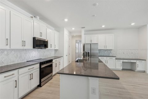 Casa en venta en Orlando, Florida, 3 dormitorios, 180.42 m2 № 1510196 - foto 5