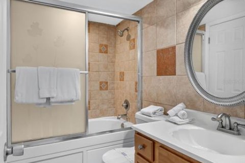 Купить кондоминиум в Сарасота, Флорида 8 комнат, 102.29м2, № 2423890 - фото 19