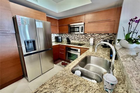 Condo in Sunrise, Florida, 2 bedrooms  № 1818407 - photo 6