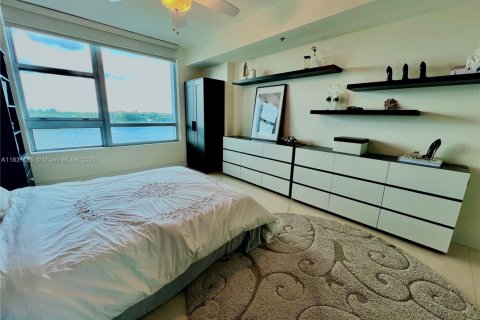 Condo in Sunrise, Florida, 2 bedrooms  № 1818407 - photo 14