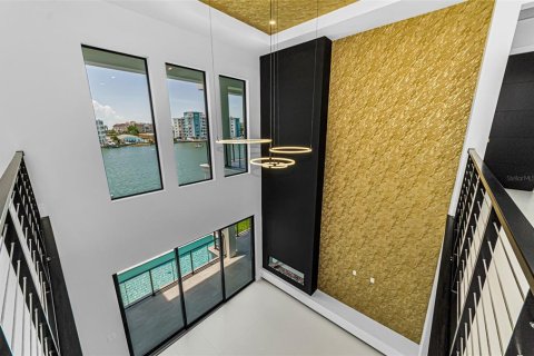 Casa en venta en Treasure Island, Florida, 5 dormitorios, 432.92 m2 № 2209028 - foto 16
