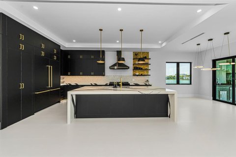 Casa en venta en Treasure Island, Florida, 5 dormitorios, 432.92 m2 № 2209028 - foto 19