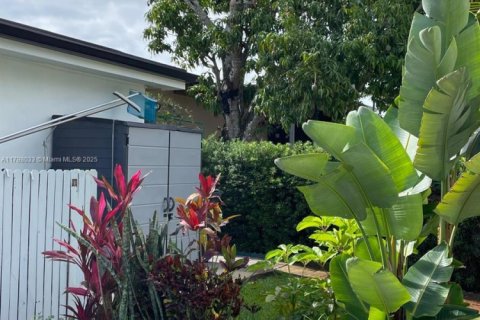 Снять в аренду виллу или дом в Холливуд, Флорида 3 спальни, 177.26м2, № 1959440 - фото 5