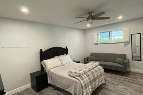 Снять в аренду виллу или дом в Холливуд, Флорида 3 спальни, 177.26м2, № 1959440 - фото 22