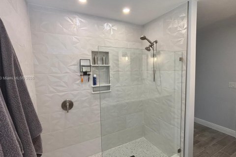 Снять в аренду виллу или дом в Холливуд, Флорида 3 спальни, 177.26м2, № 1959440 - фото 19