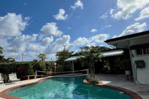 Снять в аренду виллу или дом в Холливуд, Флорида 3 спальни, 177.26м2, № 1959440 - фото 4