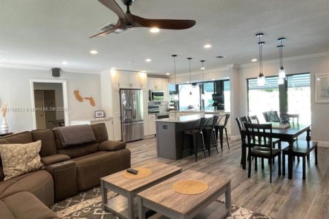 Снять в аренду виллу или дом в Холливуд, Флорида 3 спальни, 177.26м2, № 1959440 - фото 7