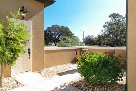 Villa ou maison à louer à Umatilla, Floride: 4 chambres, 364.83 m2 № 1916848 - photo 4