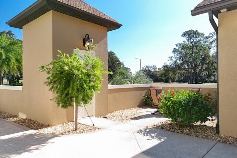 Villa ou maison à louer à Umatilla, Floride: 4 chambres, 364.83 m2 № 1916848 - photo 3