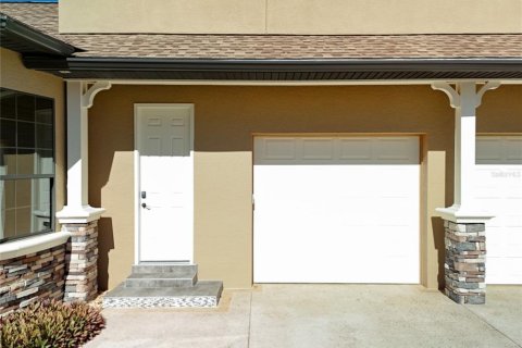 Villa ou maison à louer à Umatilla, Floride: 4 chambres, 364.83 m2 № 1916848 - photo 10