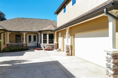 Villa ou maison à louer à Umatilla, Floride: 4 chambres, 364.83 m2 № 1916848 - photo 11