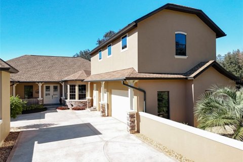 Villa ou maison à louer à Umatilla, Floride: 4 chambres, 364.83 m2 № 1916848 - photo 2