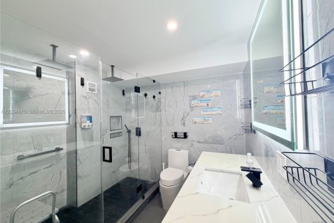 Copropriété à louer à Hollywood, Floride: 2 chambres, 102.19 m2 № 2389999 - photo 13