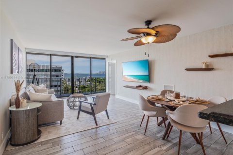 Condominio en venta en North Bay Village, Florida, 2 dormitorios, 95.69 m2 № 1985660 - foto 17