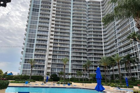 Condominio en venta en North Bay Village, Florida, 2 dormitorios, 95.69 m2 № 1985660 - foto 9