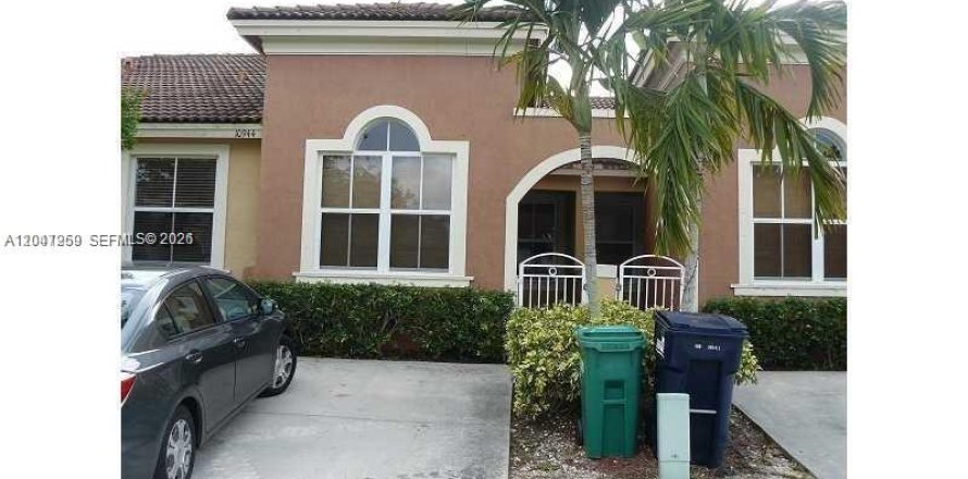 Touwnhouse à Homestead, Floride 3 chambres, 112.97 m2 № 2169216