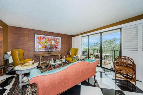 Снять в аренду кондоминиум в Бель-Эйр, Флорида 8 комнат, 190.45м2, № 1782871 - фото 7