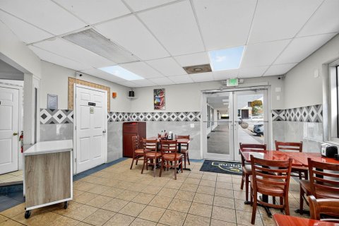 Immobilier commercial à vendre à Riviera Beach, Floride № 2082304 - photo 6