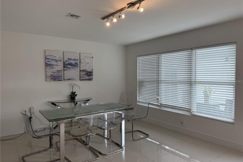 Villa ou maison à vendre à Sarasota, Floride: 4 chambres, 193.7 m2 № 2144663 - photo 6
