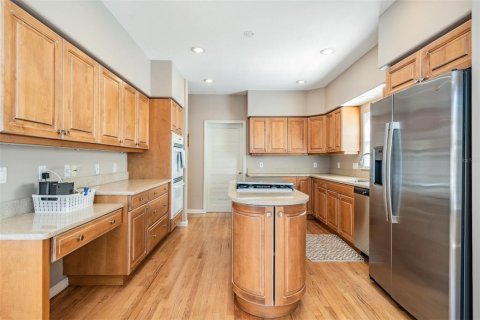 House in Tampa, Florida 3 bedrooms, 253.07 sq.m. № 1736761 - photo 4