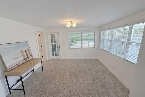 Casa en alquiler en Saint Pete Beach, Florida, 3 dormitorios, 139.35 m2 № 1899367 - foto 18