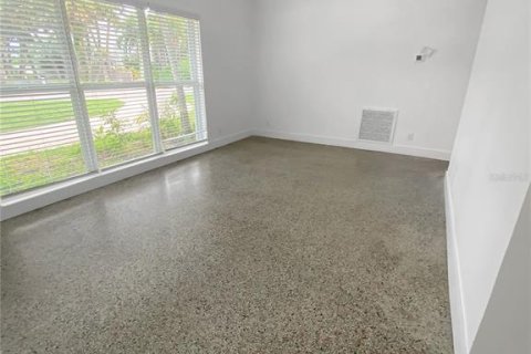 Casa en alquiler en Saint Pete Beach, Florida, 3 dormitorios, 139.35 m2 № 1899367 - foto 16