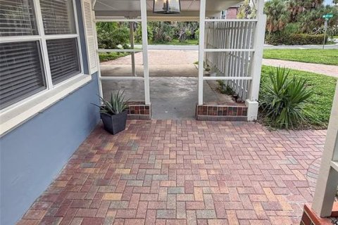 Casa en alquiler en Saint Pete Beach, Florida, 3 dormitorios, 139.35 m2 № 1899367 - foto 25