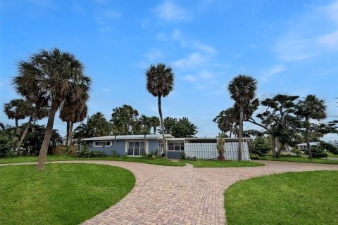 Casa en alquiler en Saint Pete Beach, Florida, 3 dormitorios, 139.35 m2 № 1899367 - foto 3
