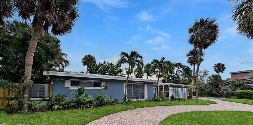 Casa en Saint Pete Beach, Florida 3 dormitorios, 139.35 m2 № 1899367