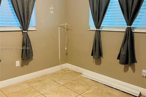 Villa ou maison à vendre à Miami, Floride: 3 chambres, 132.11 m2 № 2044649 - photo 18