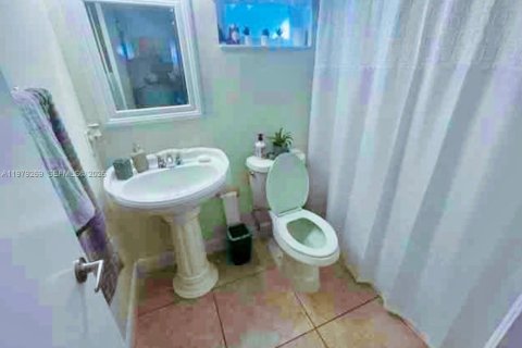 Casa en venta en Miami, Florida, 3 dormitorios, 132.11 m2 № 2044649 - foto 25