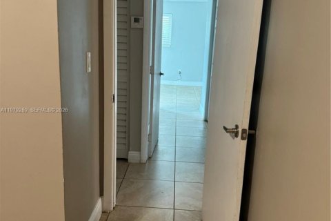 Villa ou maison à vendre à Miami, Floride: 3 chambres, 132.11 m2 № 2044649 - photo 22