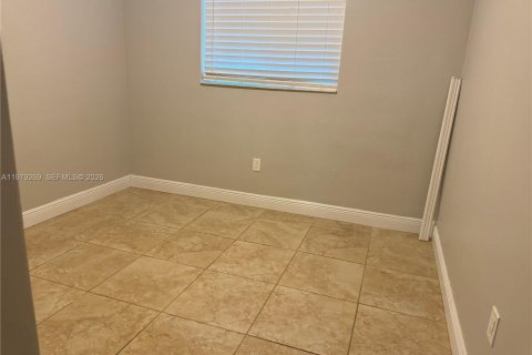 Villa ou maison à vendre à Miami, Floride: 3 chambres, 132.11 m2 № 2044649 - photo 7