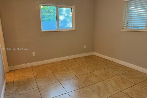 Villa ou maison à vendre à Miami, Floride: 3 chambres, 132.11 m2 № 2044649 - photo 14