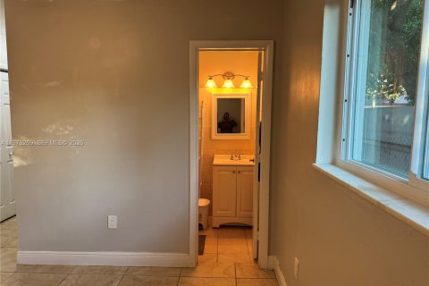 Villa ou maison à vendre à Miami, Floride: 3 chambres, 132.11 m2 № 2044649 - photo 16