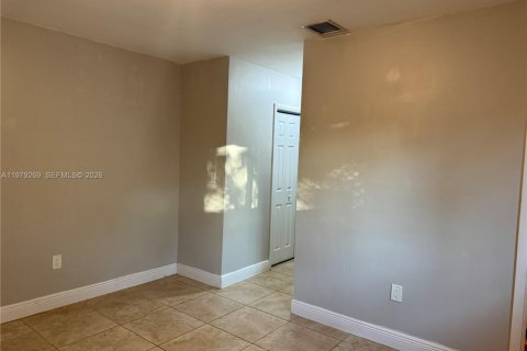 Villa ou maison à vendre à Miami, Floride: 3 chambres, 132.11 m2 № 2044649 - photo 15