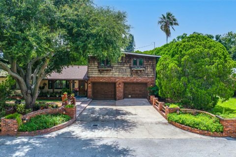 Villa ou maison à Clearwater, Floride 4 chambres, 239.97 m2 № 2403335