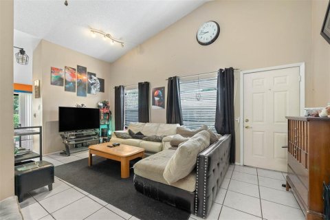 Propiedad comercial en venta en Orlando, Florida, 4 dormitorios, 198.44 m2 № 1543874 - foto 19