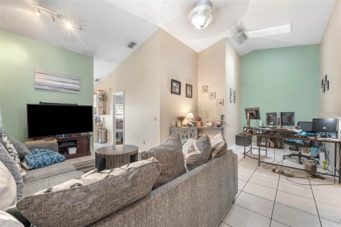 Propiedad comercial en venta en Orlando, Florida, 4 dormitorios, 198.44 m2 № 1543874 - foto 4