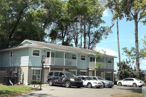 Commercial property in Gainesville, Florida 8 bedrooms, 345.6 sq.m. № 2108254