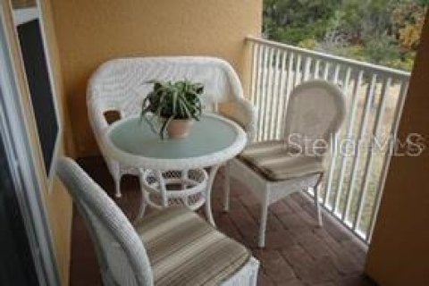 Townhouse in Lakewood Ranch, Florida 2 bedrooms, 101.45 sq.m. № 1250165 - photo 9