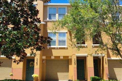 Townhouse in Lakewood Ranch, Florida 2 bedrooms, 101.45 sq.m. № 1250165 - photo 1