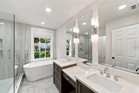 Casa en venta en Tampa, Florida, 4 dormitorios, 228.26 m2 № 2395836 - foto 6
