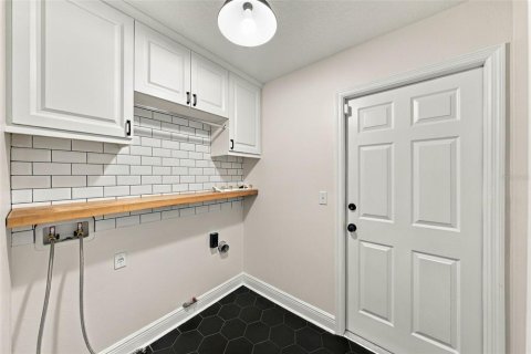 Casa en venta en Tampa, Florida, 4 dormitorios, 228.26 m2 № 2395836 - foto 28