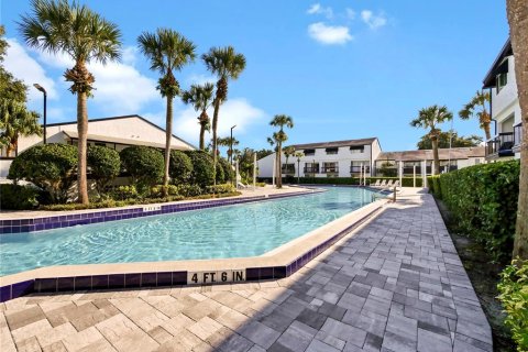 Condo in Orlando, Florida, 2 bedrooms  № 2218296 - photo 20