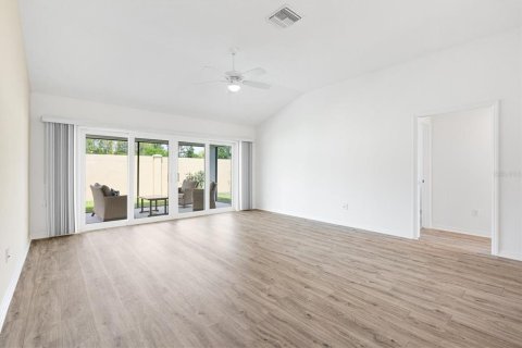 Casa en venta en The Villages, Florida, 3 dormitorios, 145.76 m2 № 1774715 - foto 11