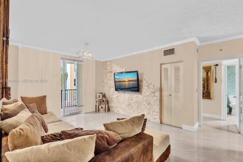Copropriété à vendre à Sunny Isles Beach, Floride: 2 chambres, 103.68 m2 № 1999315 - photo 12