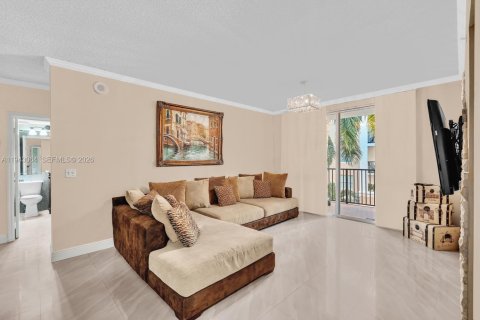 Copropriété à vendre à Sunny Isles Beach, Floride: 2 chambres, 103.68 m2 № 1999315 - photo 11