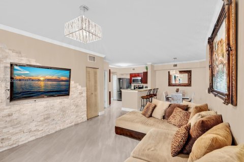 Copropriété à vendre à Sunny Isles Beach, Floride: 2 chambres, 103.68 m2 № 1999315 - photo 14