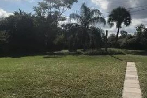House in Jensen Beach, Florida 2 bedrooms, 84.73 sq.m. № 1209230 - photo 1